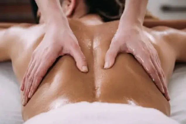 Relaxing essential oils massage for spa lovers in Hurghada.