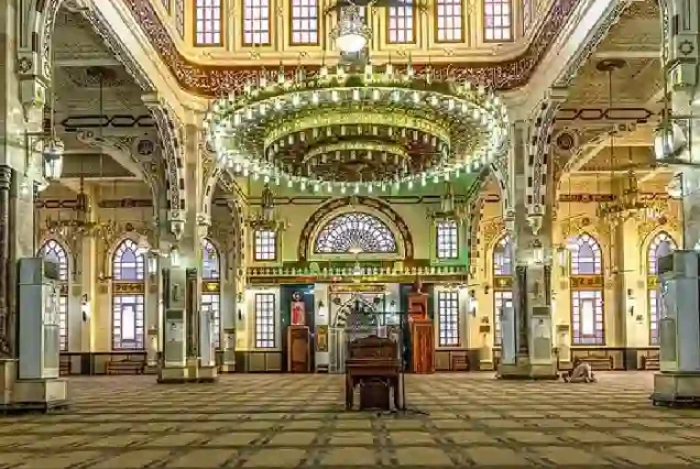 Private Hurghada City Tour visiting the Grand Mosque.