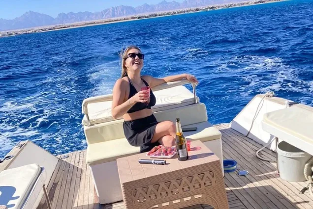 Private Boat Hurghada – 7-Hour Luxury Red Sea Cruise with Full Privacy