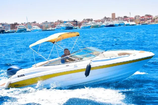Luxury VIP private speedboat Hurghada for snorkeling trips.