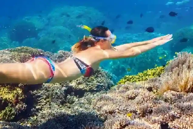 Turquoise water at Abu Minqar White Island from private speedboat Hurghada