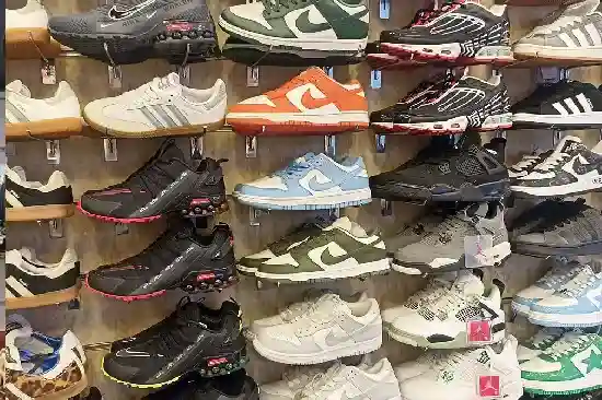 sneakersIn Hurghada - Manolo Tours Egypt