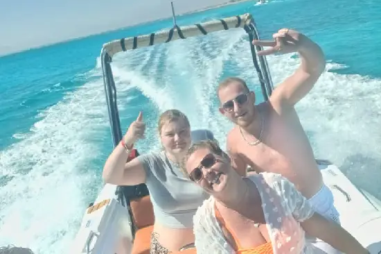 VIP Speedboat Experience in Hurghada for Couples and Families