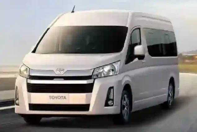 Manolo Tours VIP minibus for Luxor trip from Hurghada.