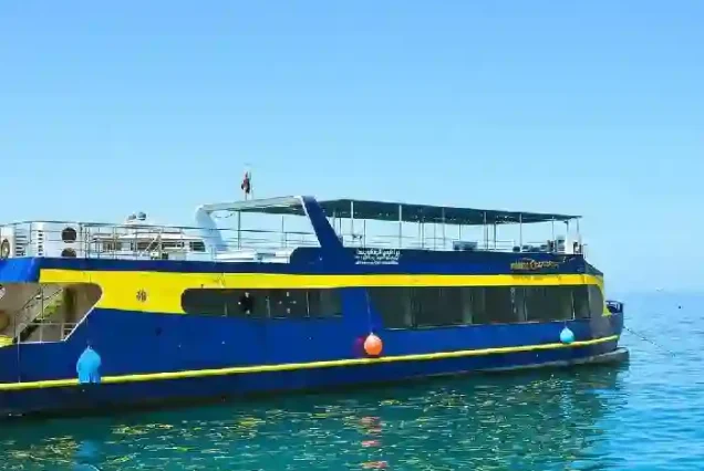 Best Hula Hula Conquest tour Hurghada submarine viewing area.