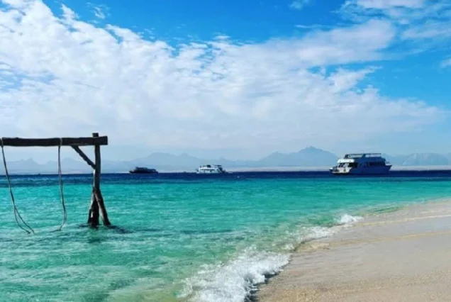 hula hula island hurghada trip