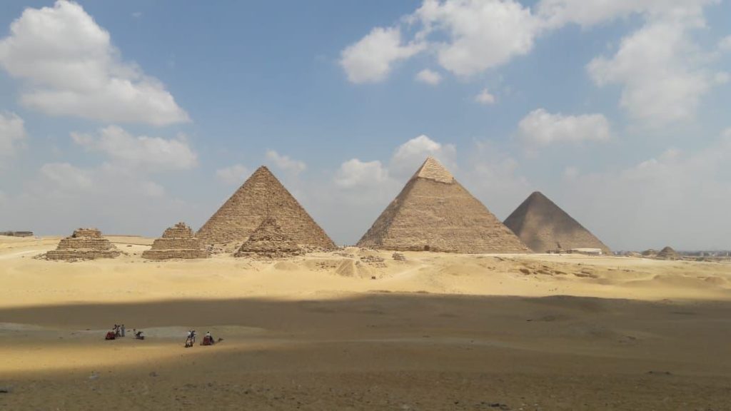 Alt Text Cairo day trip from Hurghada - Giza Pyramids view by Manolo Tours Egypt