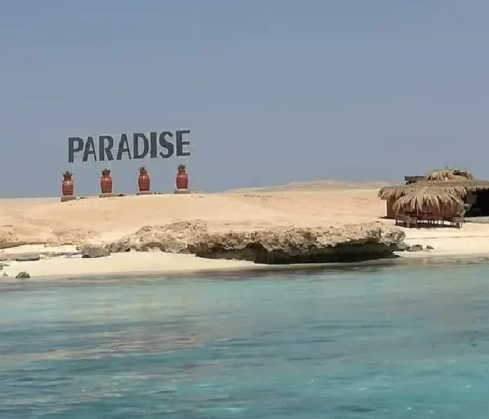 Crystal clear waters of Paradise Island visited by a private boat Hurghada tour.